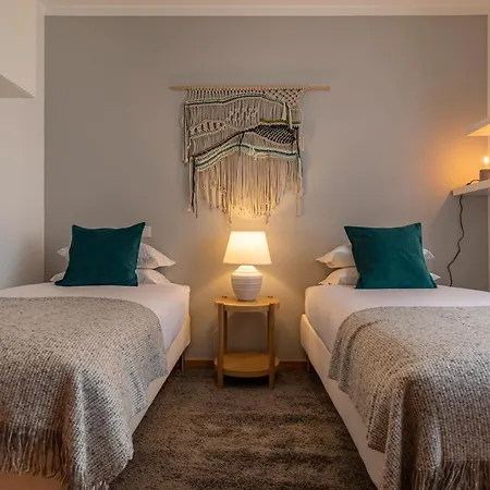 River View By Heart *